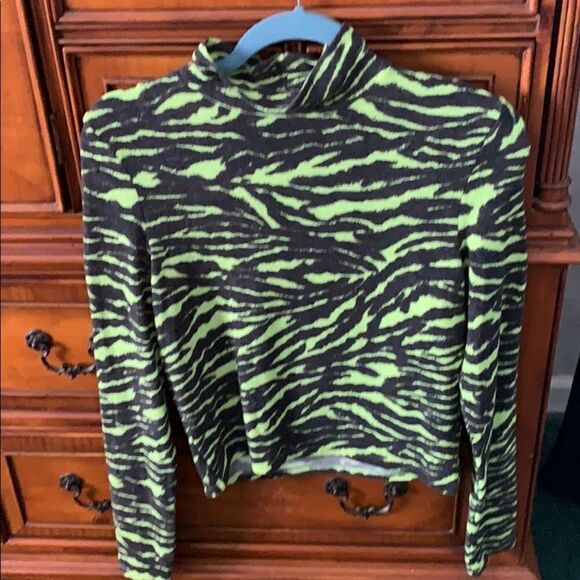 H & M - Animal print soft top - Picture 1 of 1